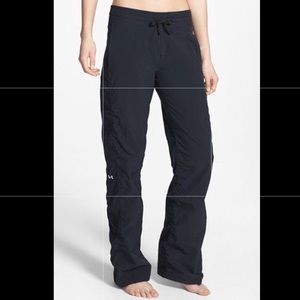 Under Armour Black ‘Icon’ Pants Size XL
